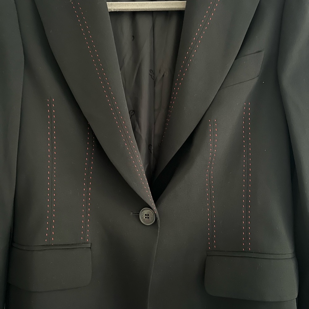 Escada Women's Elegant Black Suit Jacket - 100% New Wool - Picture 6 of 7